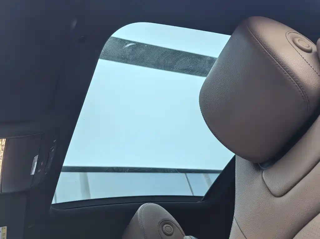 Mercedes-Benz C-Class (Import) — миниатюра 12