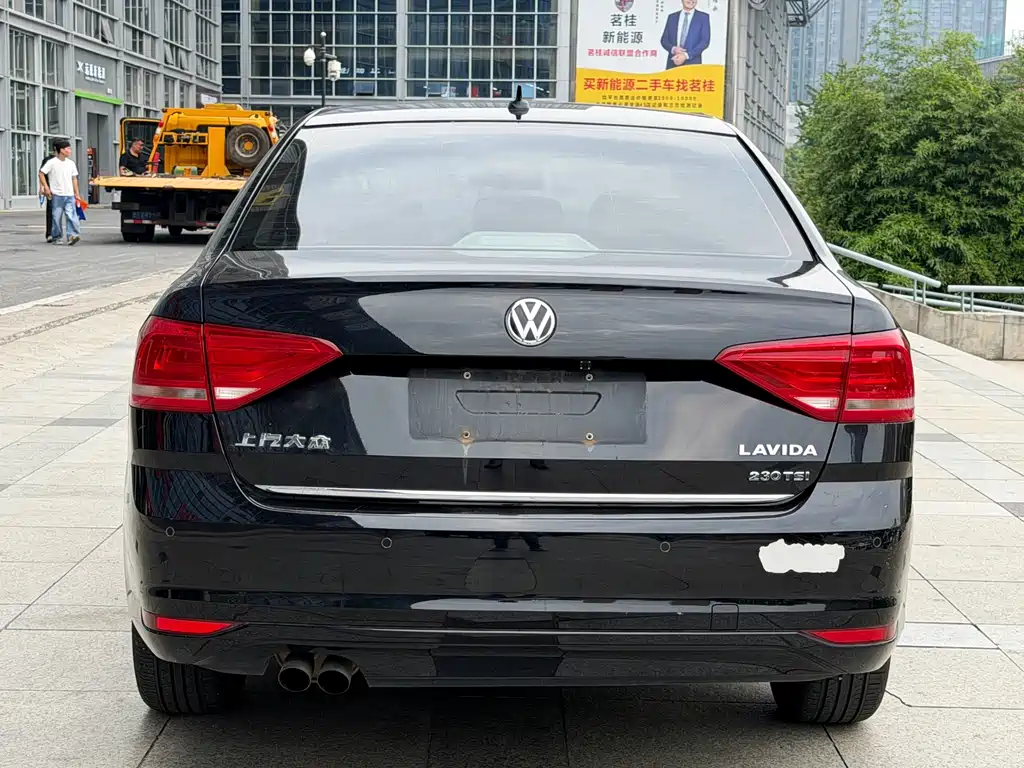 Volkswagen Lavida — миниатюра 6