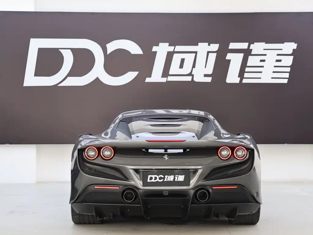 Ferrari F8 — миниатюра 4