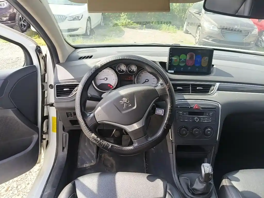Peugeot 308 — миниатюра 15