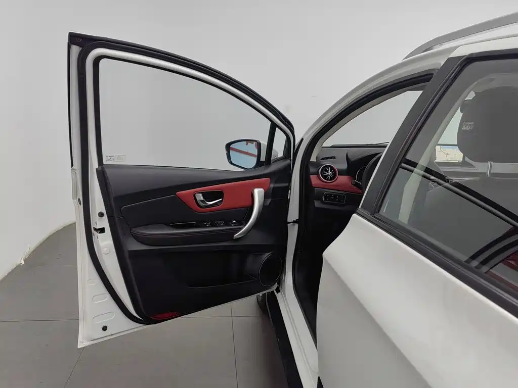 Haval H1 2015 1.5L AMT Luxury