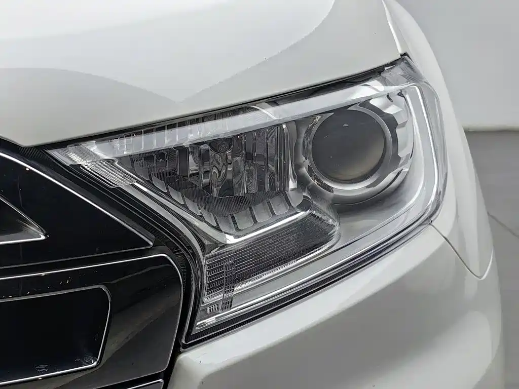 Ford Everest — миниатюра 7