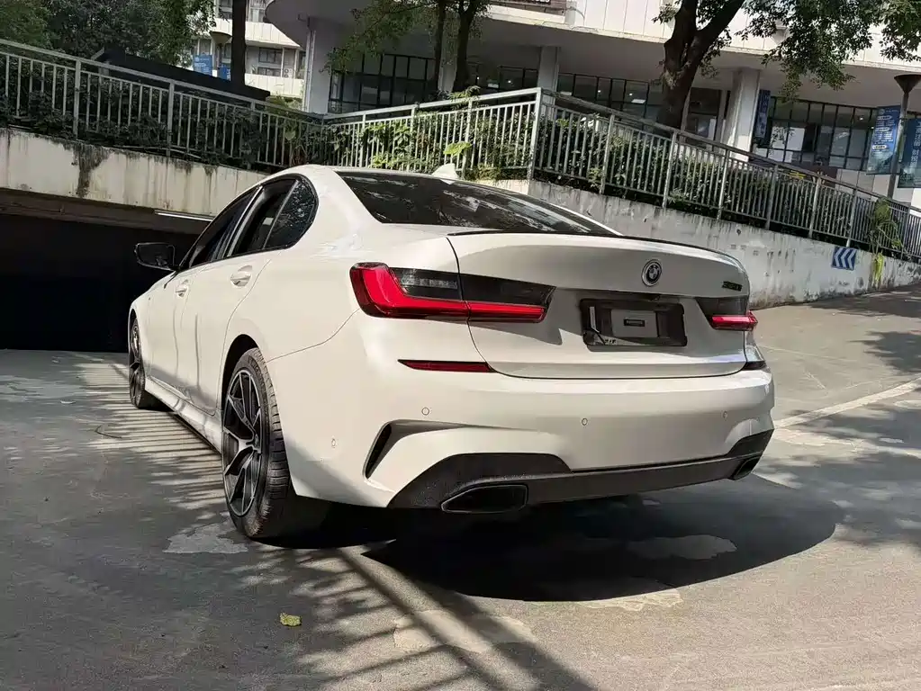 BMW 3 Series — миниатюра 18