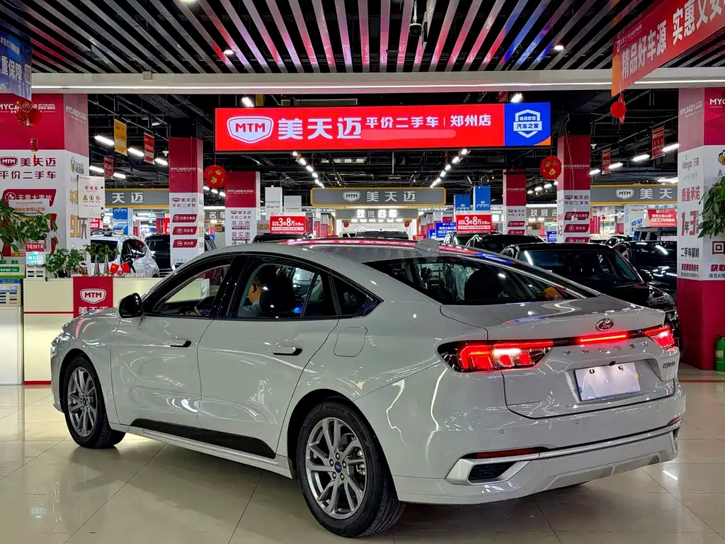 Ford Mondeo — миниатюра 6