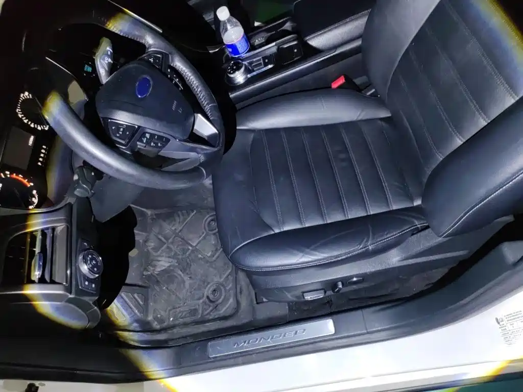 Ford Mondeo — миниатюра 8