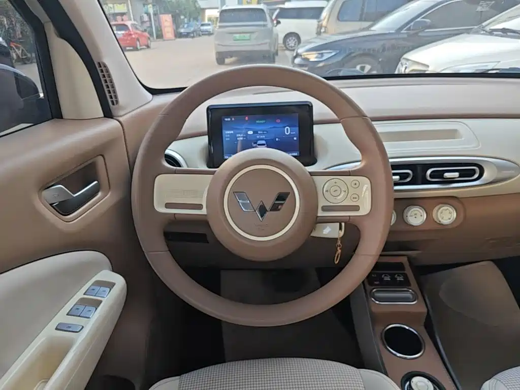 Wuling MINIEV — миниатюра 11