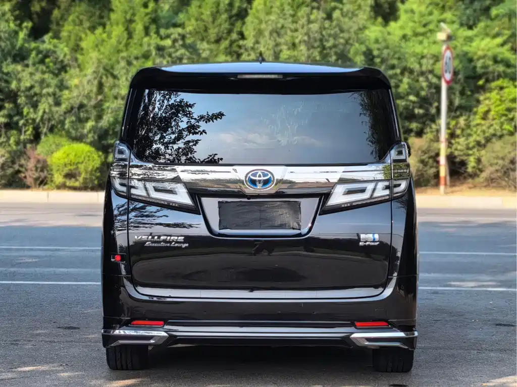 Toyota Vellfire — миниатюра 5