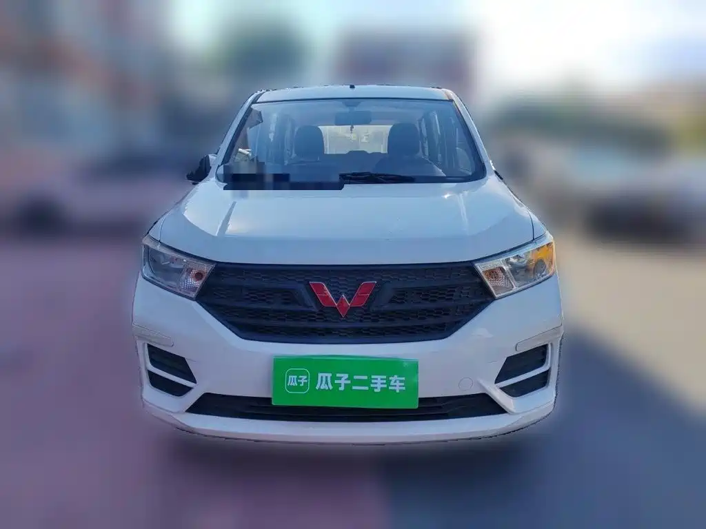 Wuling Hongguang — миниатюра 3