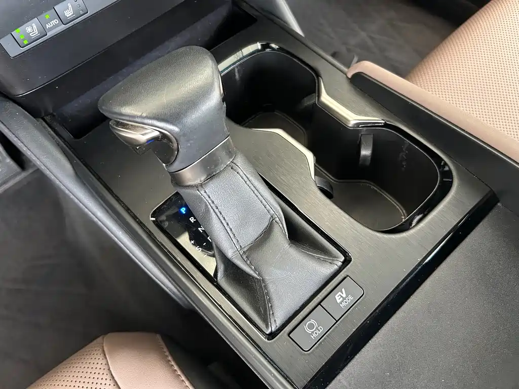 Lexus ES — миниатюра 14