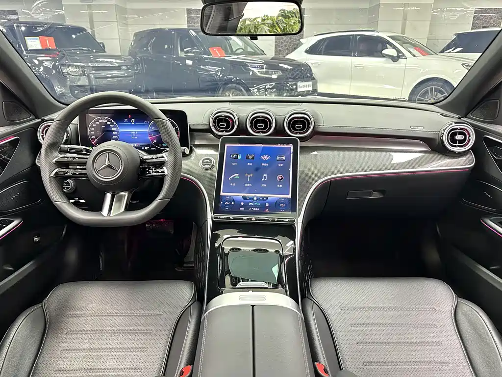 Mercedes-Benz C-Class — миниатюра 13