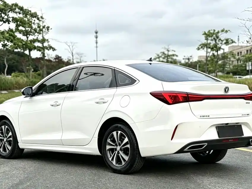 Changan Eado — миниатюра 9