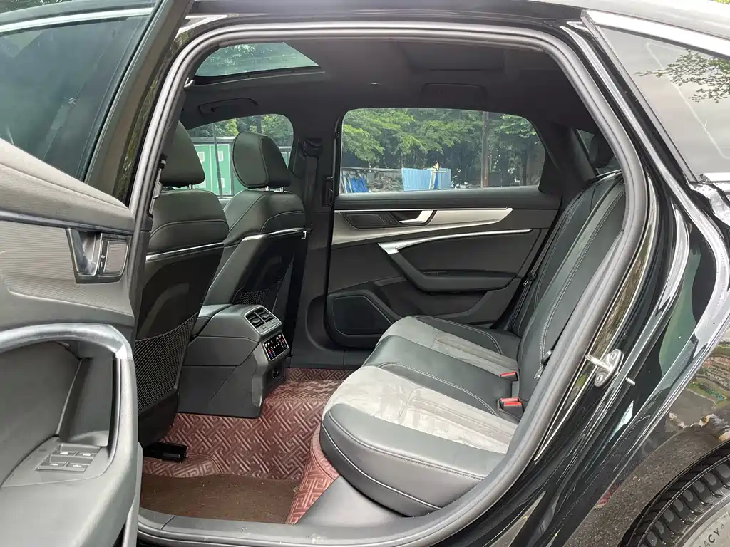 Audi A6L — миниатюра 12