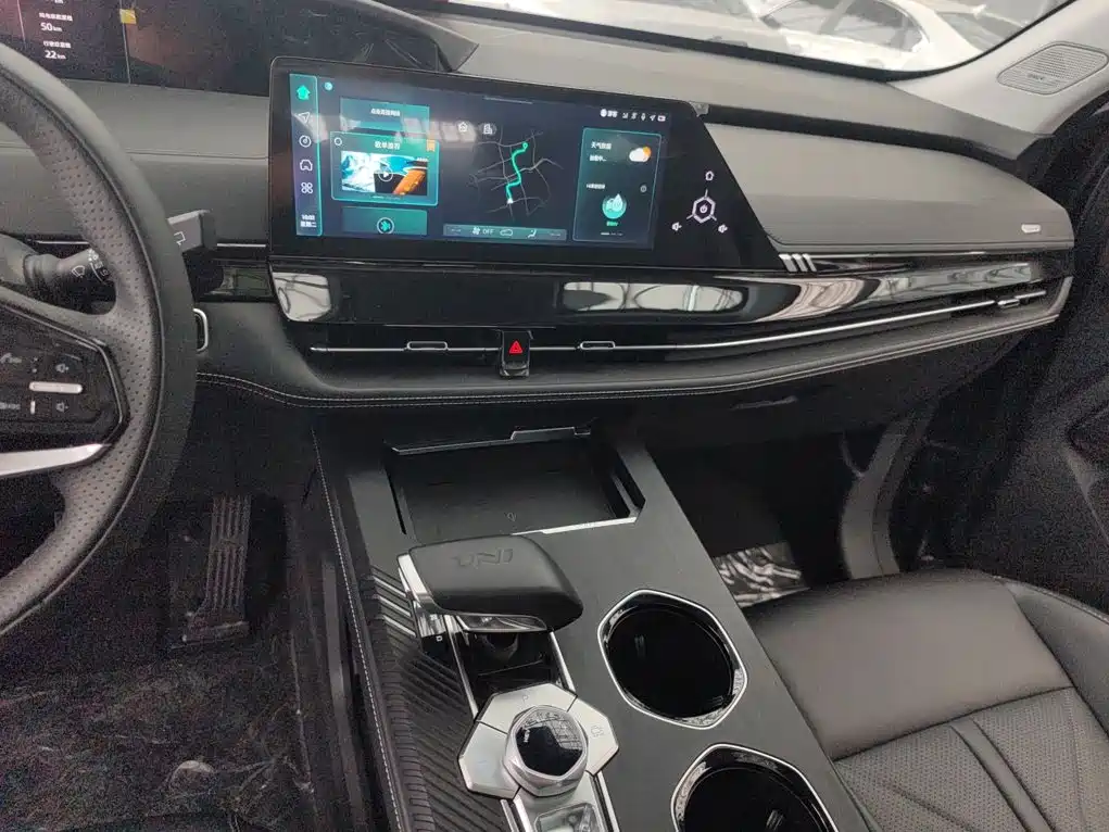 Changan UNI-K iDD — миниатюра 6