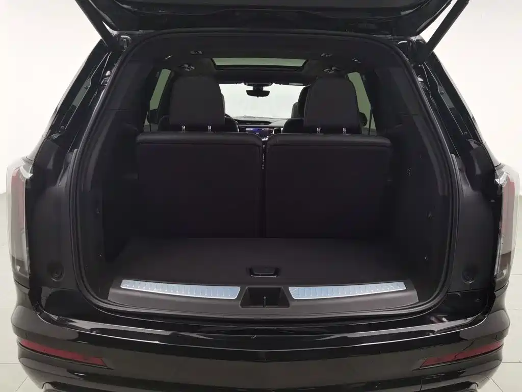 Cadillac XT6 — миниатюра 16