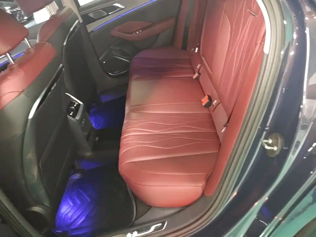 Hongqi Hongqi H5 — миниатюра 17