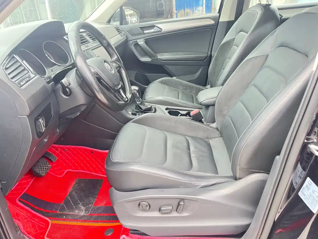 Volkswagen Tiguan L — миниатюра 4