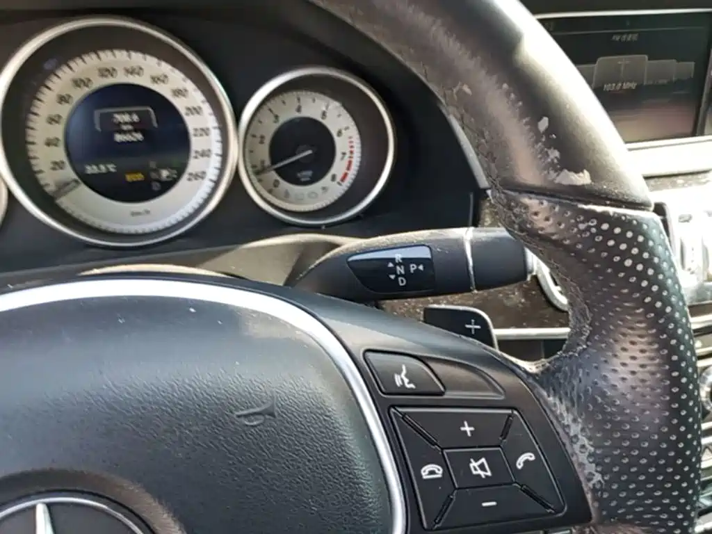 Mercedes-Benz E-Class — миниатюра 14
