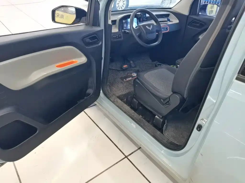 Wuling MINIEV — миниатюра 16