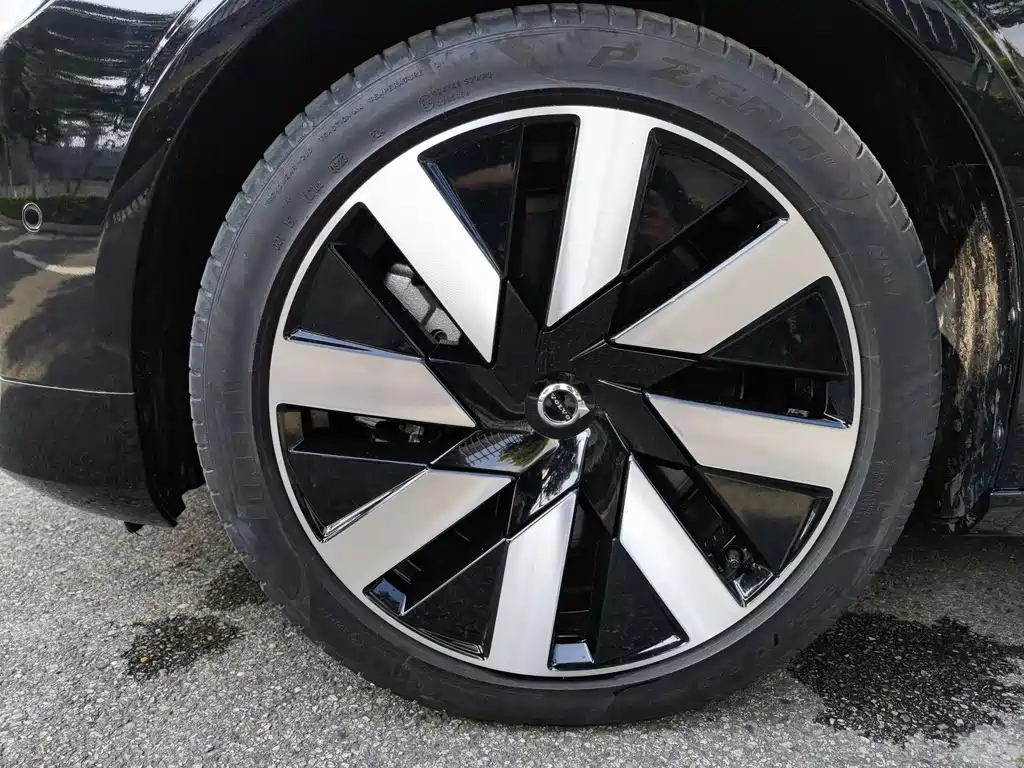 VOLVO S90 PLUG IN HYBRID