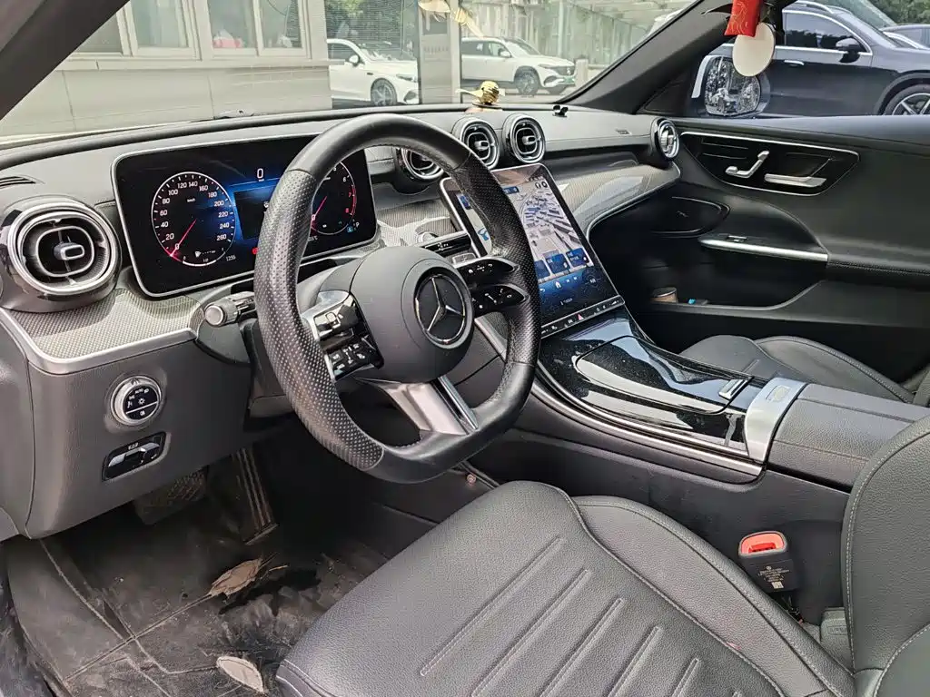 Mercedes-Benz C-Class — миниатюра 11