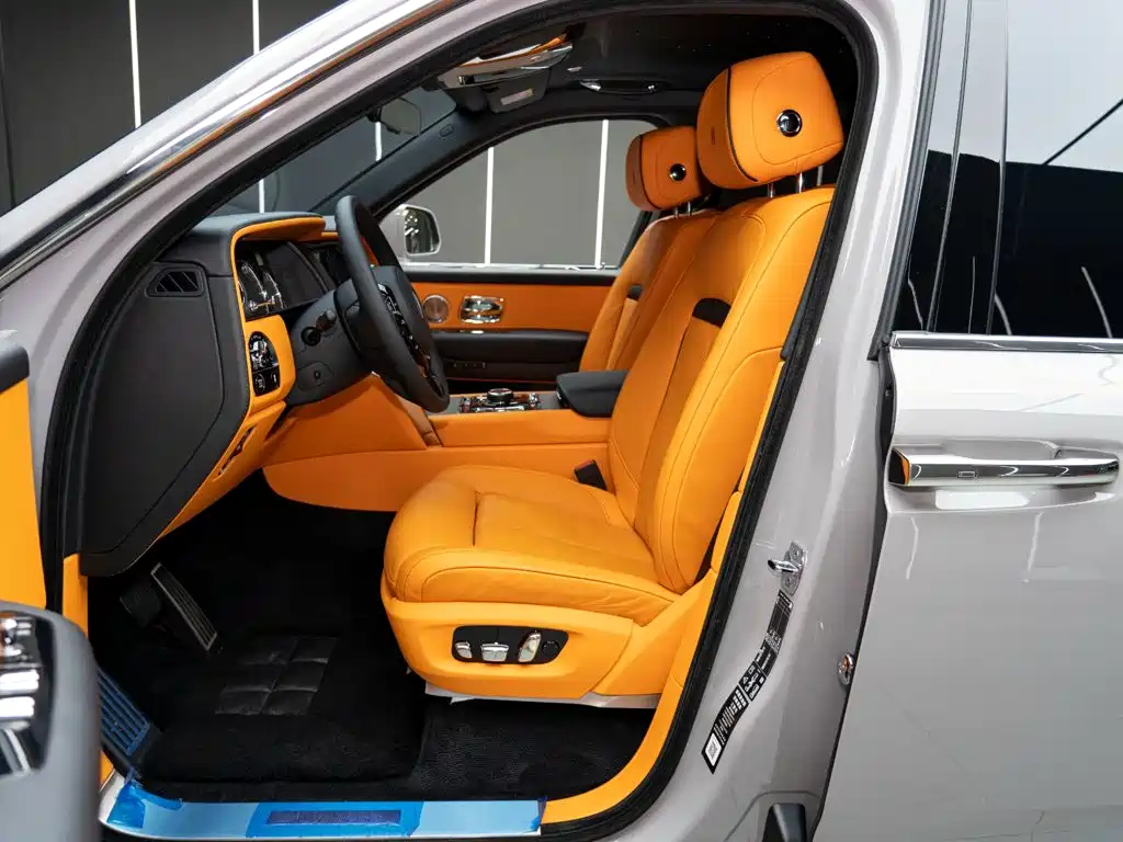 Rolls-Royce Cullinan — миниатюра 11