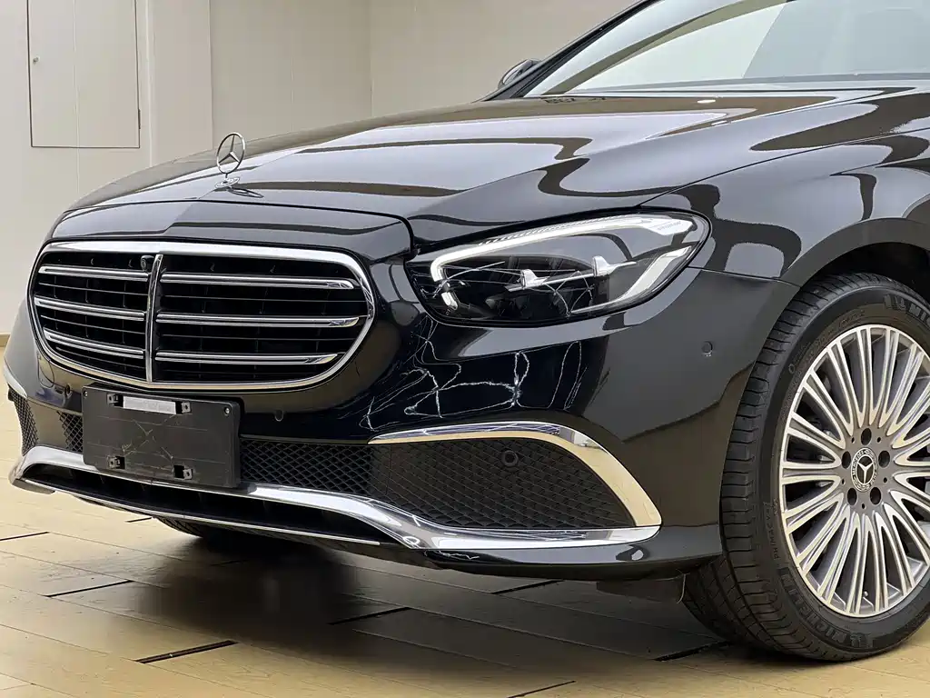 Mercedes-Benz E-Class — миниатюра 4
