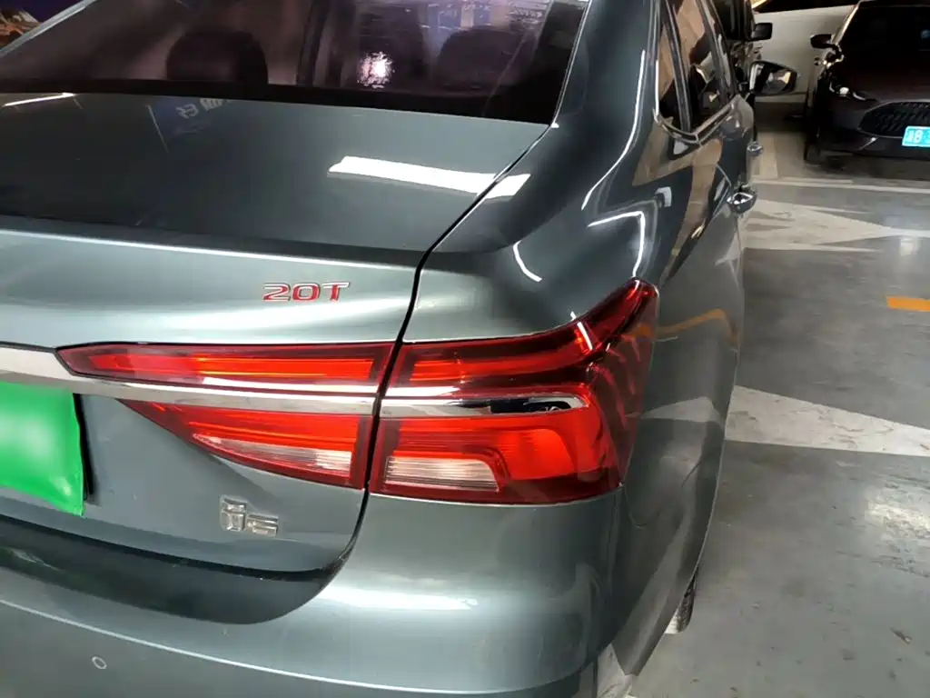 Roewe i6 Classic — миниатюра 8