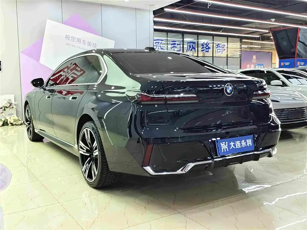 BMW 7 Series 7 2023 740Li Lead M Sport