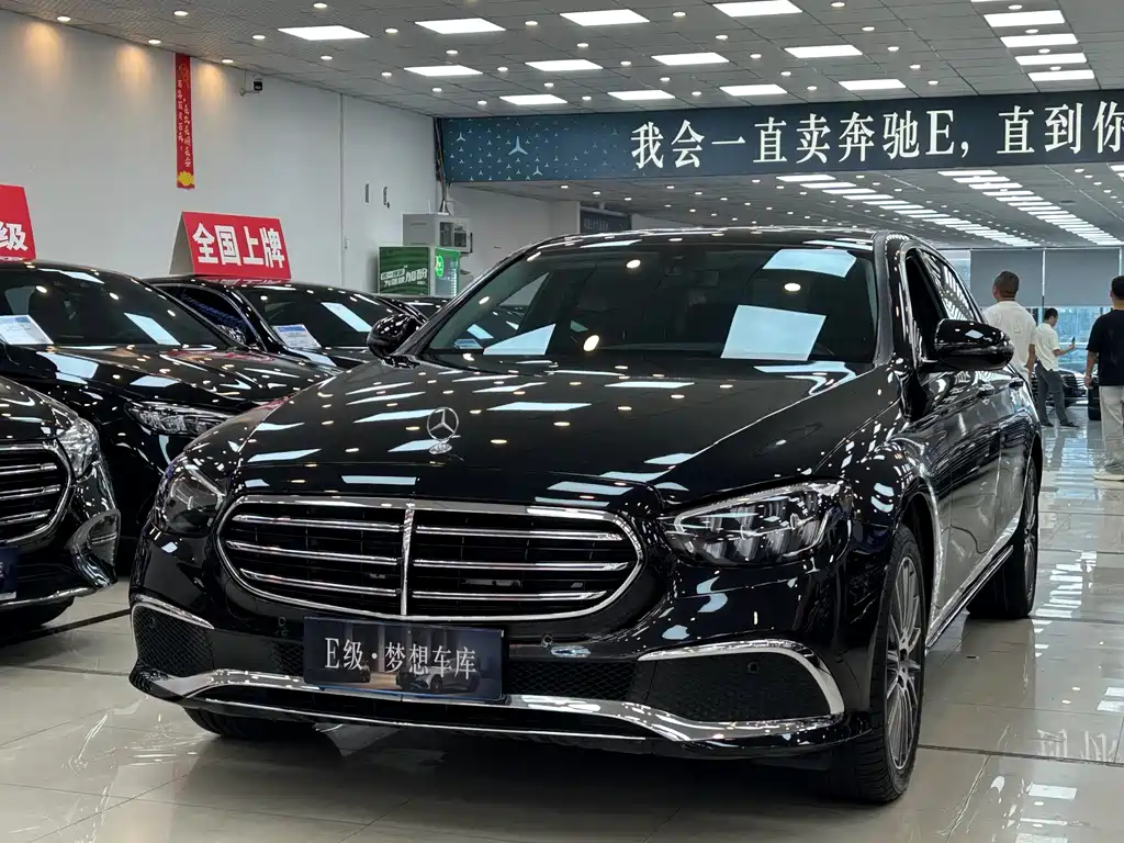 Mercedes-Benz E-Class — миниатюра 2