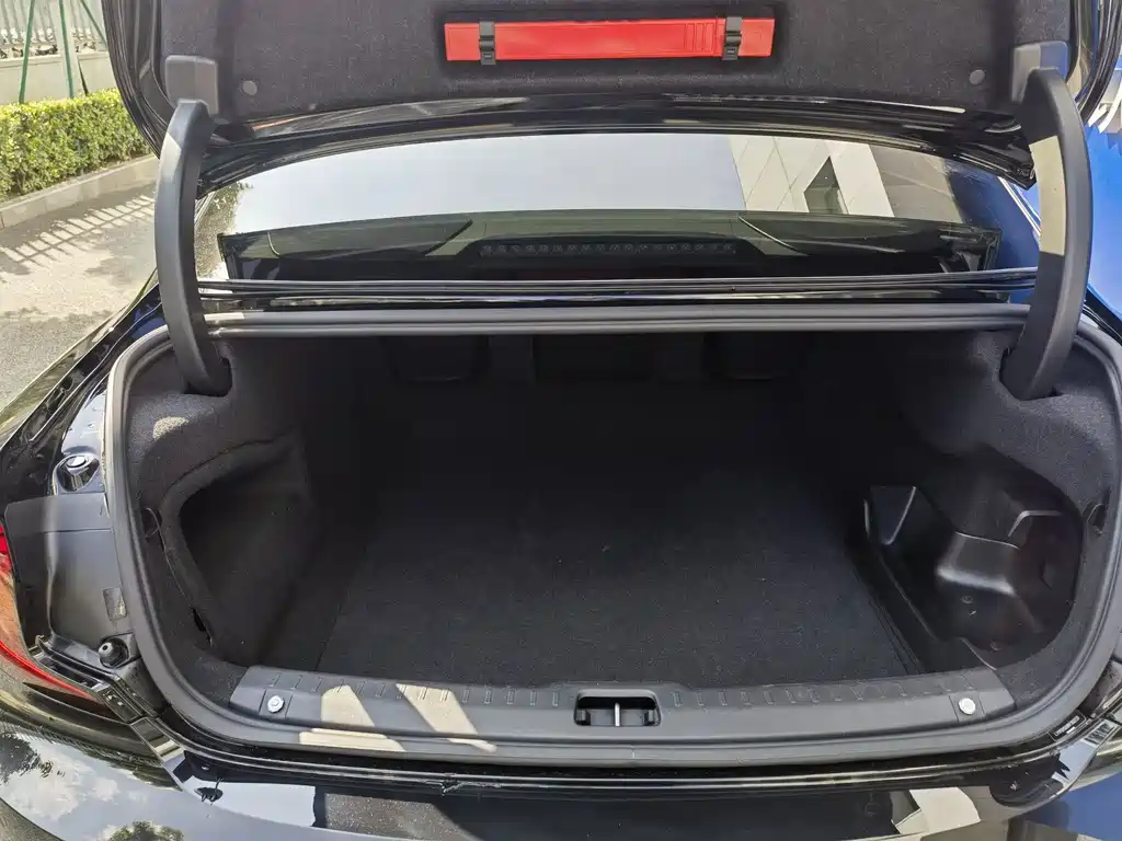 VOLVO S90 PLUG IN HYBRID