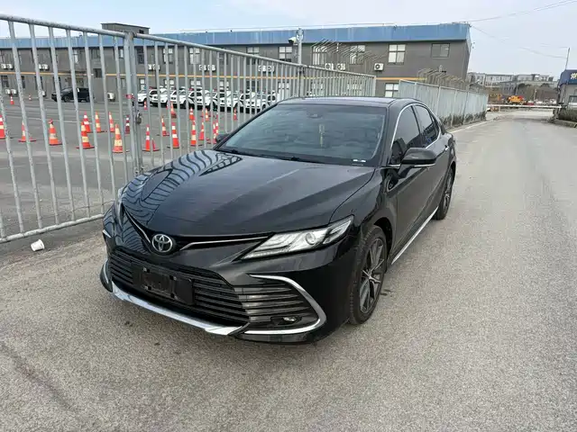 TOYOTA CAMRY