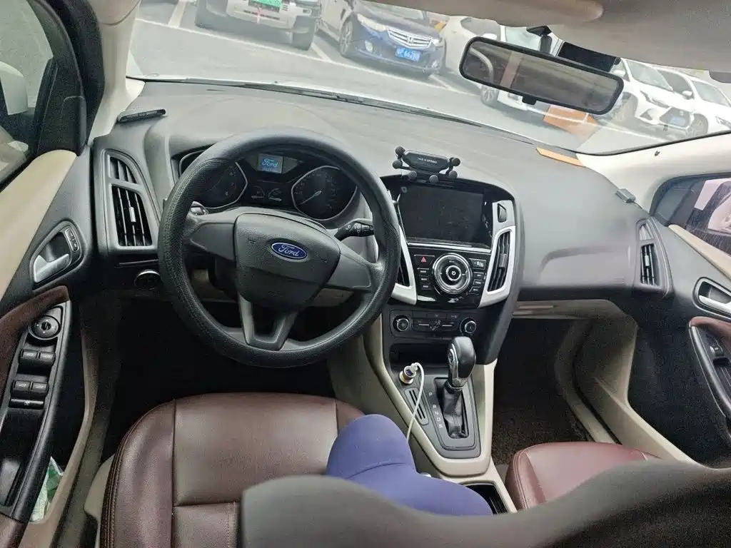 Ford Focus — миниатюра 5