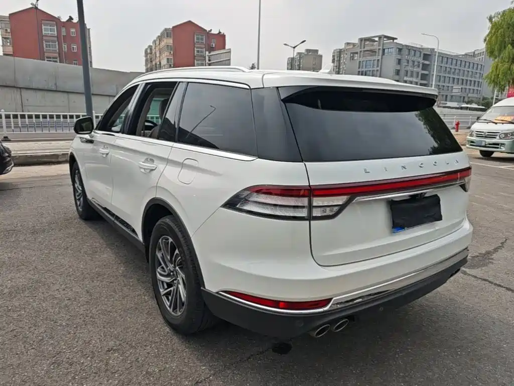 Lincoln Aviator (Import) — миниатюра 5