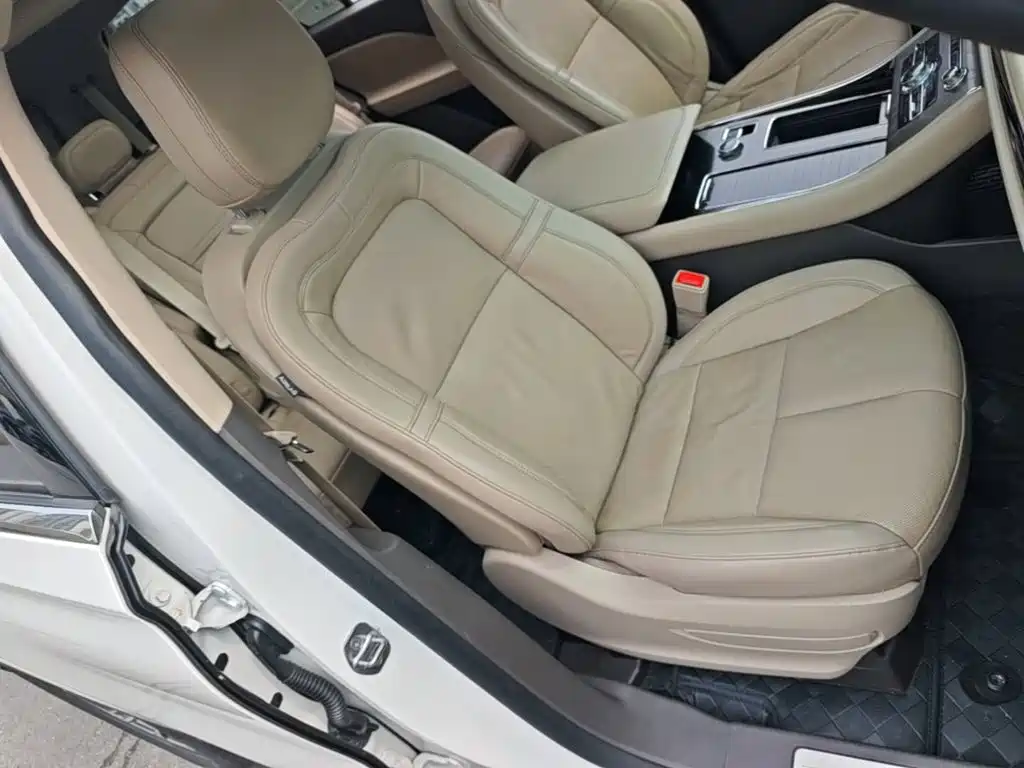 Lincoln Aviator (Import) — миниатюра 25