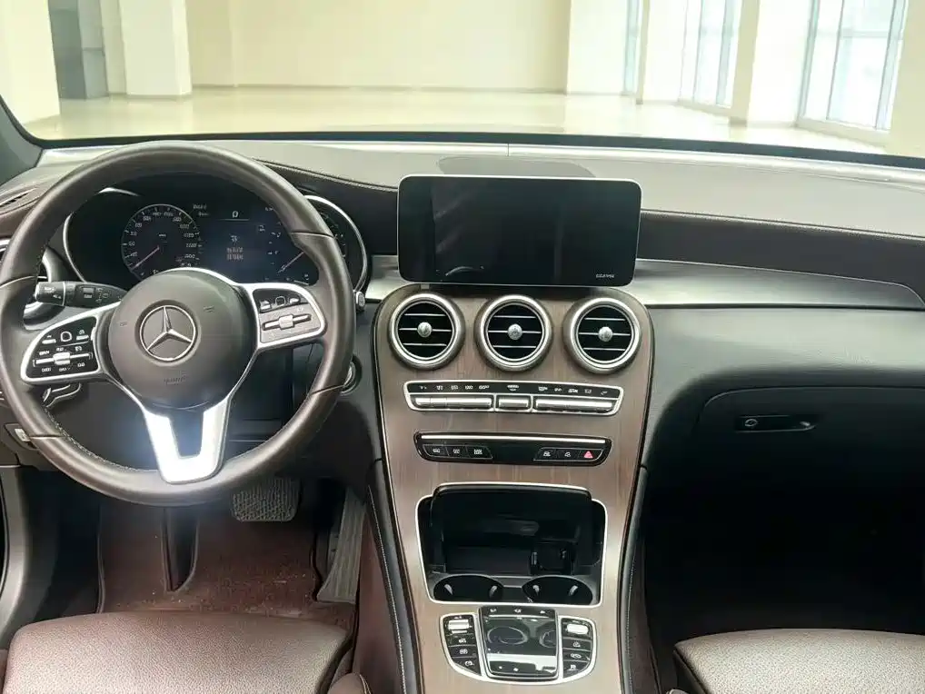 Mercedes-Benz GLC — миниатюра 4