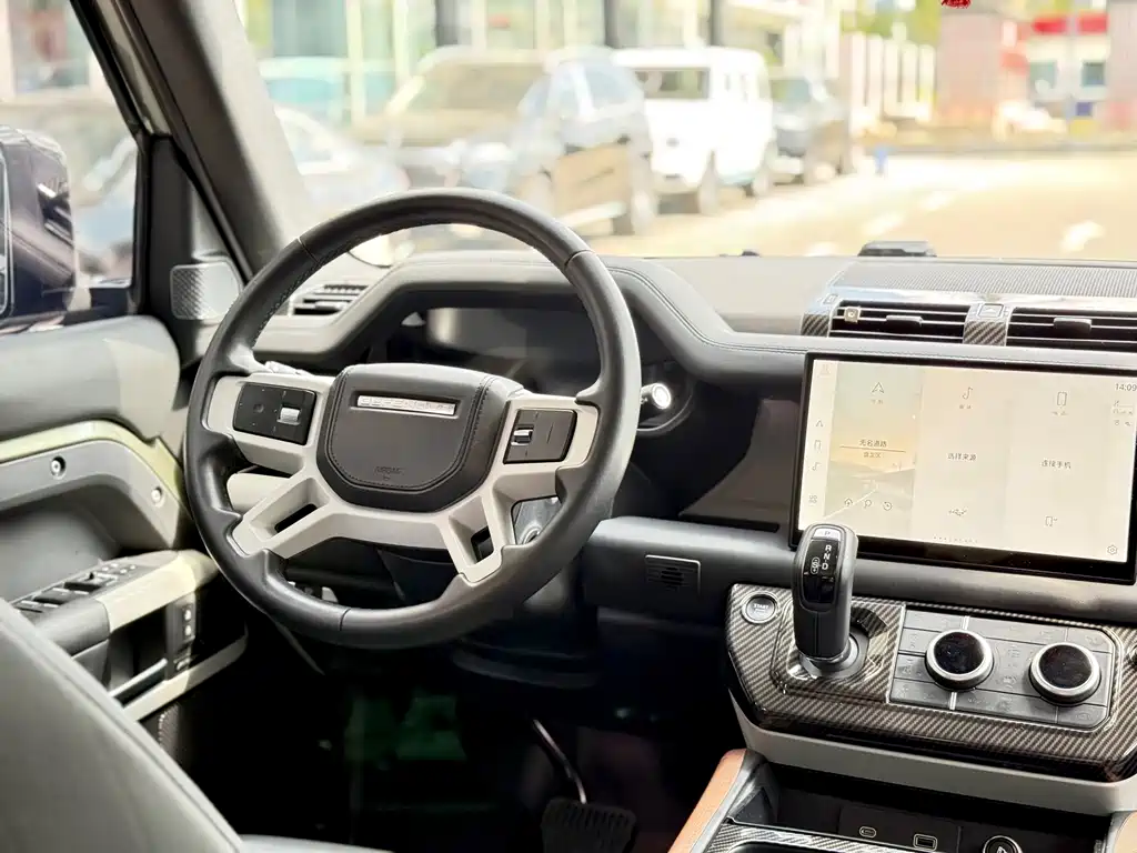 Land Rover Defender — миниатюра 20