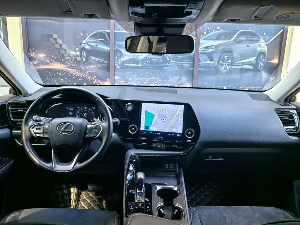 Lexus NX — миниатюра 5