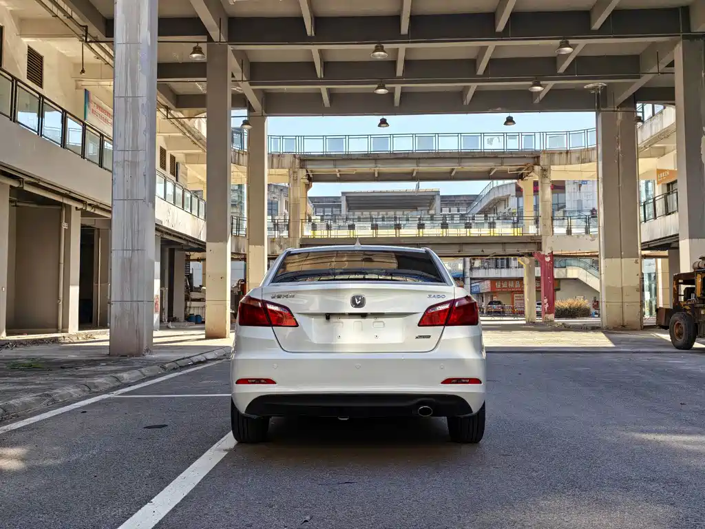 Changan Eado — миниатюра 5