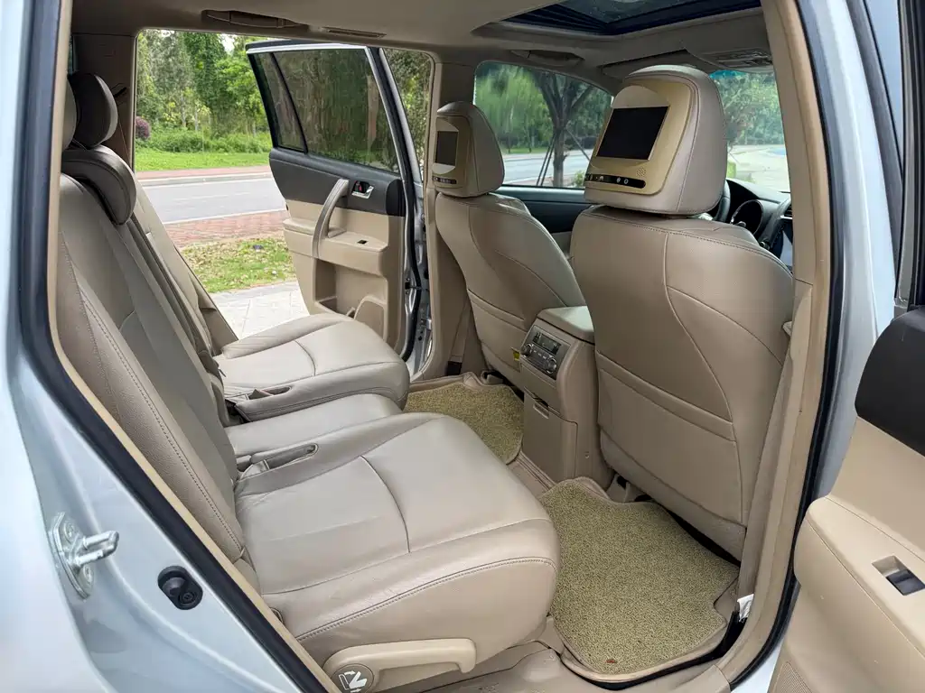 Toyota Highlander — миниатюра 8