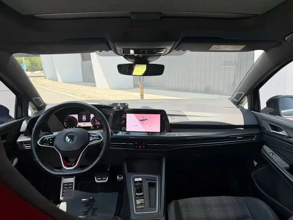 Volkswagen Golf GTI — миниатюра 9