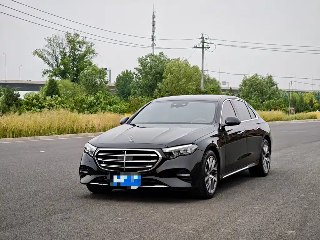 Mercedes-Benz E-Class 2024