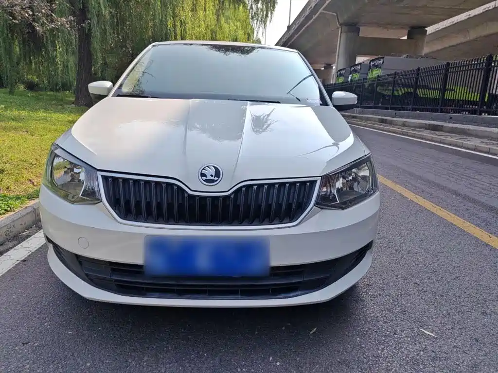 Skoda Fabia — миниатюра 8