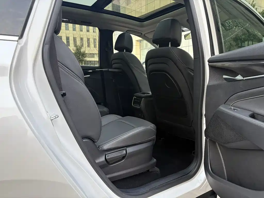 SAIC MAXUS CHASE G50