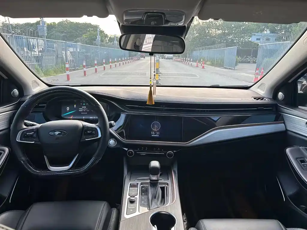 Chery 5 PLUS 2021 AI 1.5L CVT PLUS