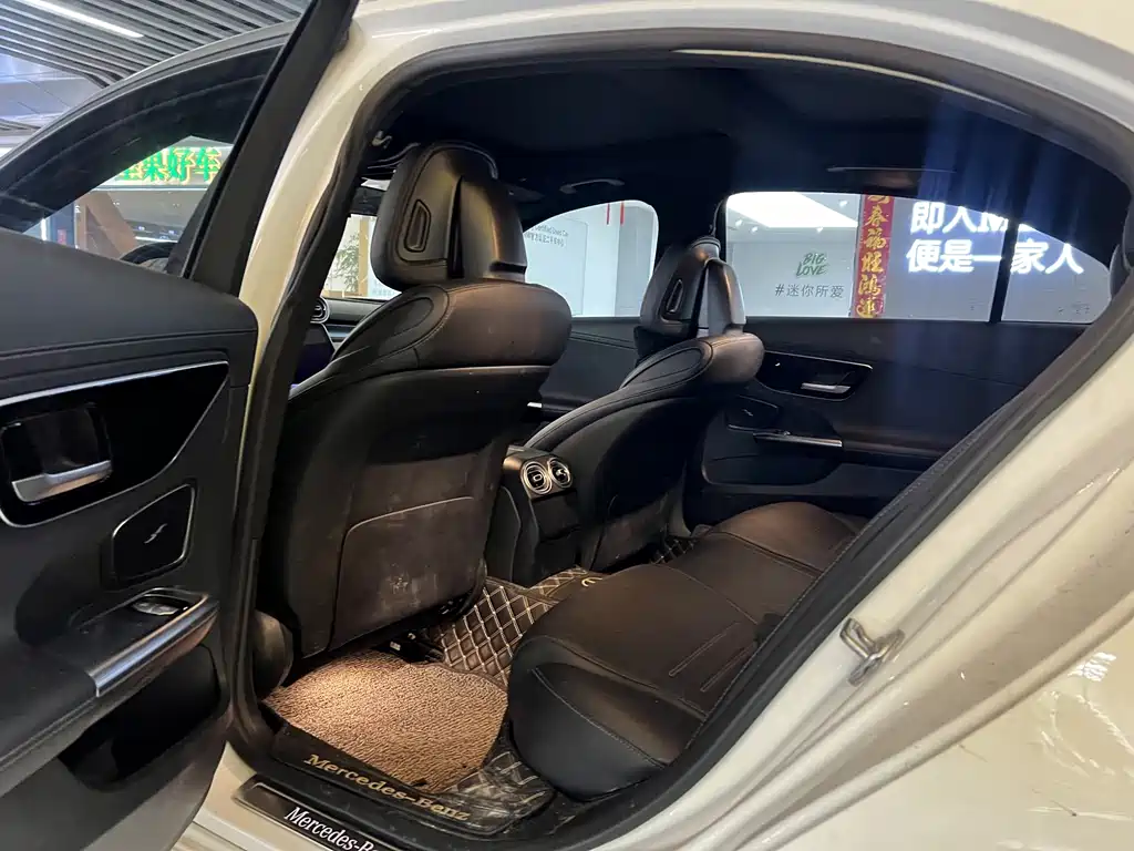Mercedes-Benz C-Class — миниатюра 5