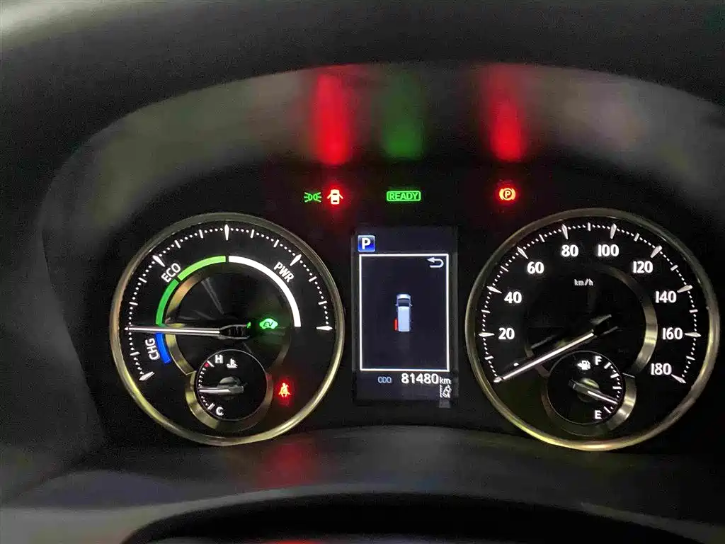 Toyota Vellfire — миниатюра 12