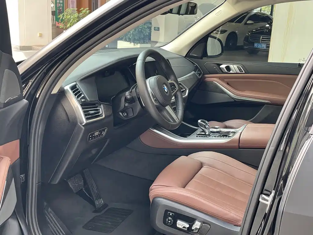 BMW X5 (Import) — миниатюра 6