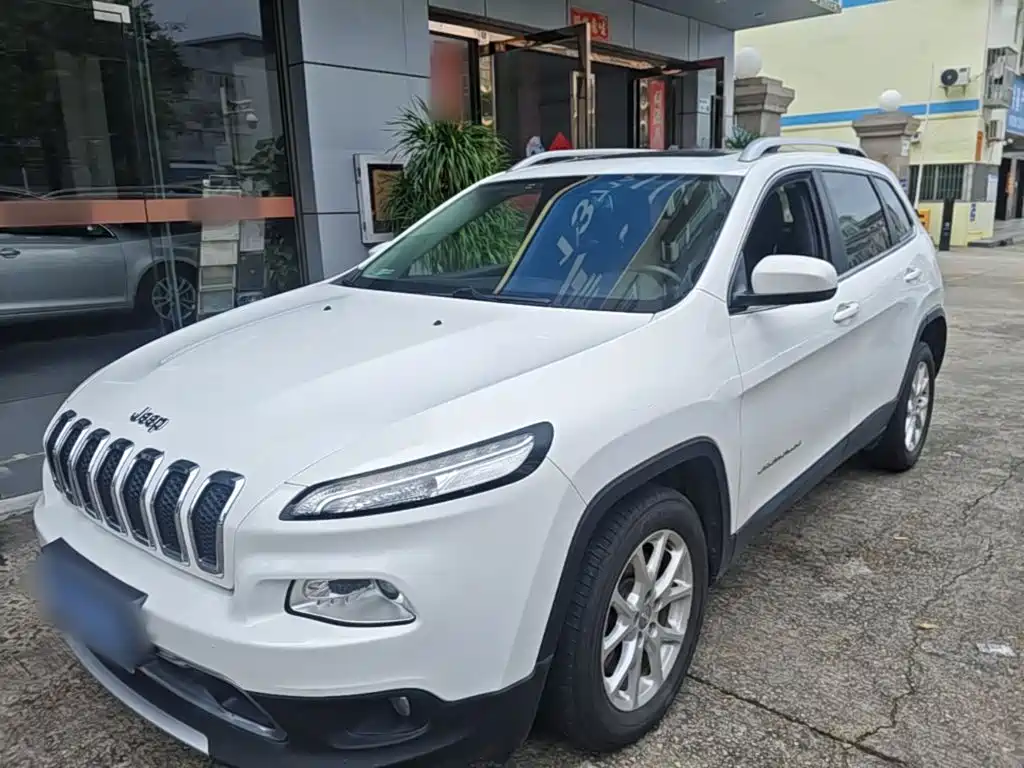 Jeep Cherokee — миниатюра 2