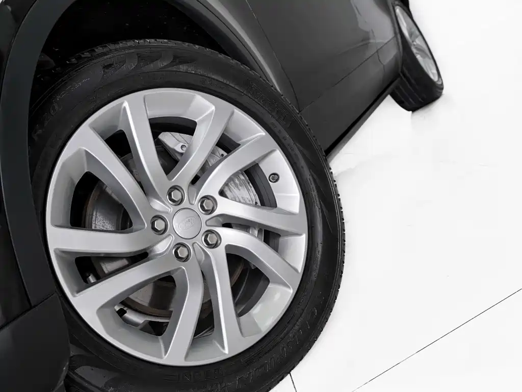 Land Rover Discovery — миниатюра 6