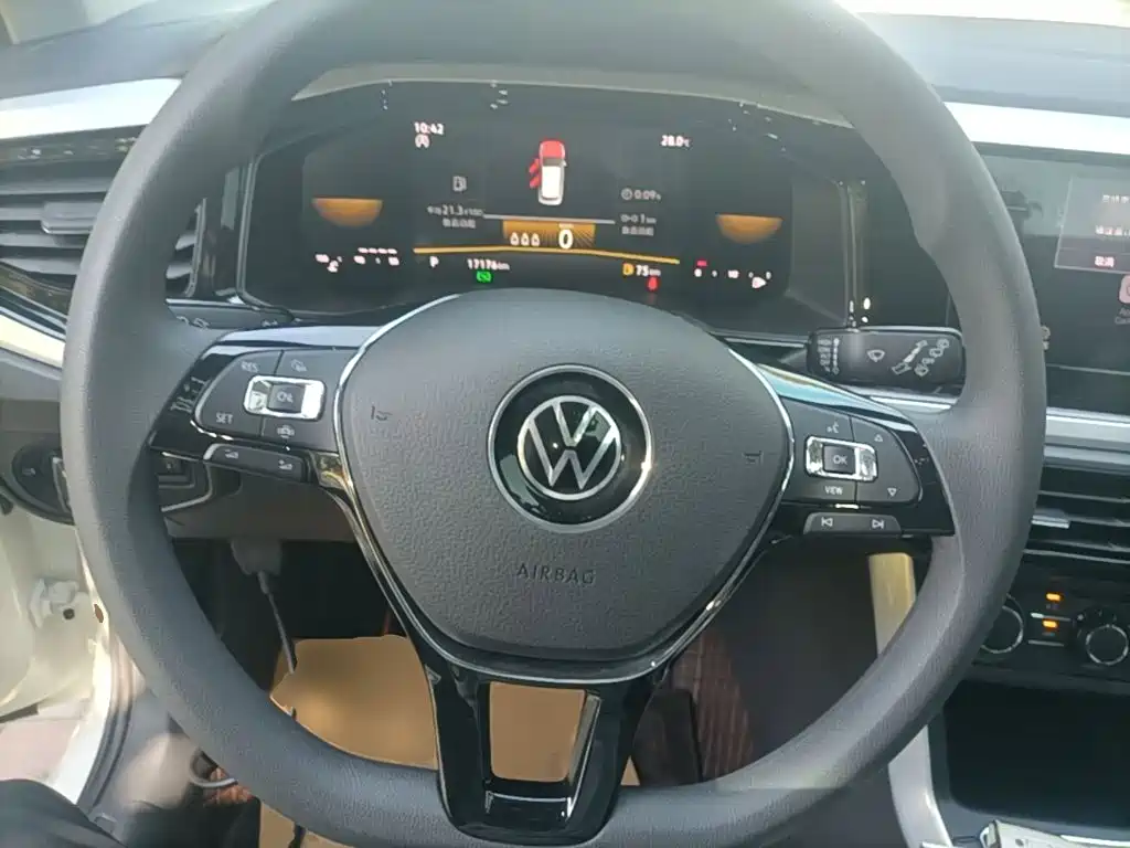 Volkswagen Polo — миниатюра 11